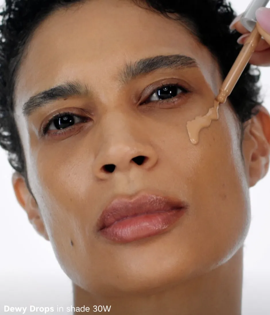 CAIA Cosmetics Smink<CAIA ESSENTIALS KIT