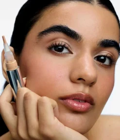 CAIA Cosmetics Concealer<RADIANT TOUCH CONCEALER