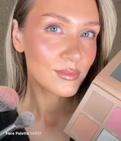 CAIA Cosmetics Borstar & Tillbehör|Smink<THE SASSY WAY